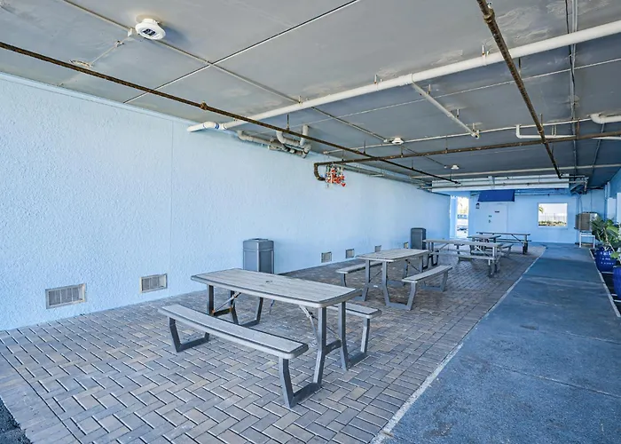Dollar 306 * Clearwater Beach